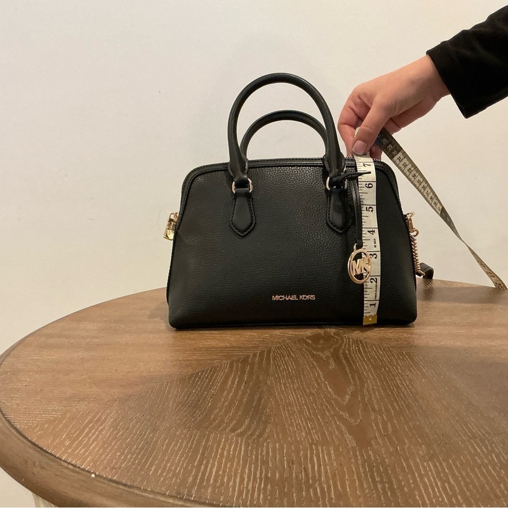 MICHAEL MICHAEL KORS
Bedford Dome Satchel - Picture 4 of 6